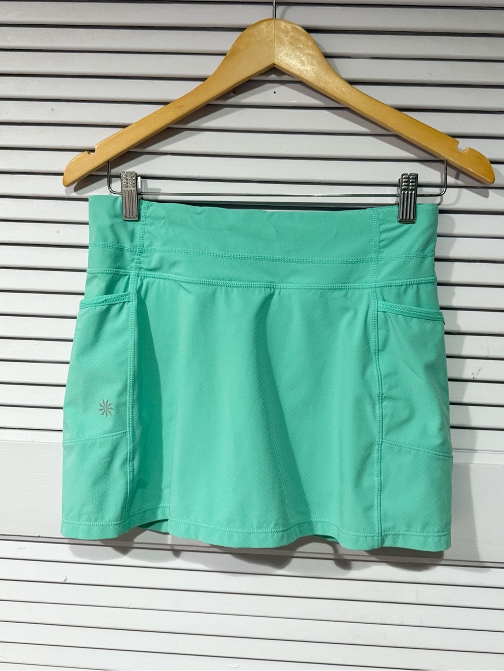 Athleta Women’s Short Athletic Mint Green Performance Skort Size: XS
